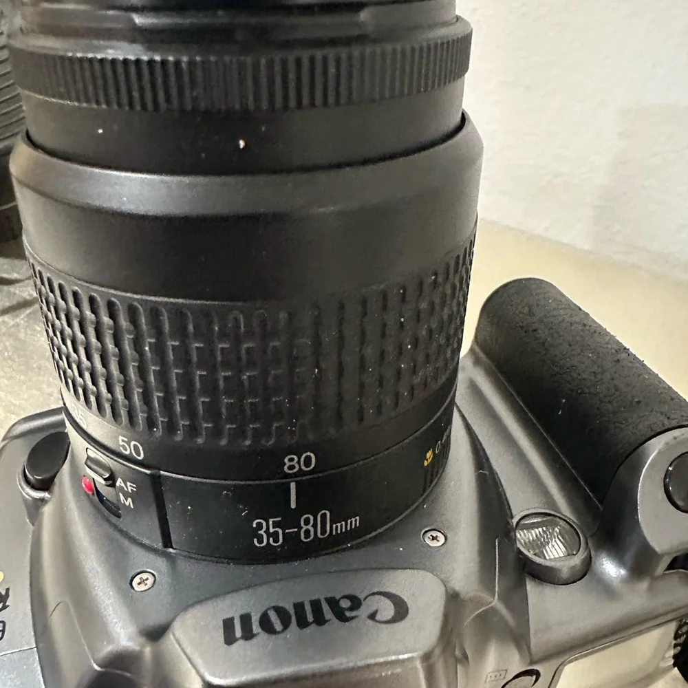 Vintage,Canon EOS Rebel GII 35mm SLR Camera in Silver